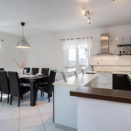 Nice In With Kitchen Apartamento Vodice