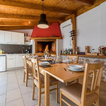 Nice In With Kitchen Vodice