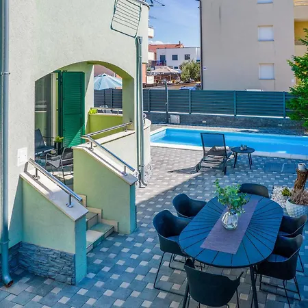 Apartament Nice In With Kitchen Vodice