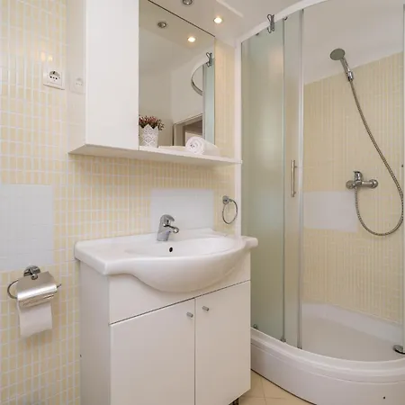 Apartamento Nice In With Kitchen